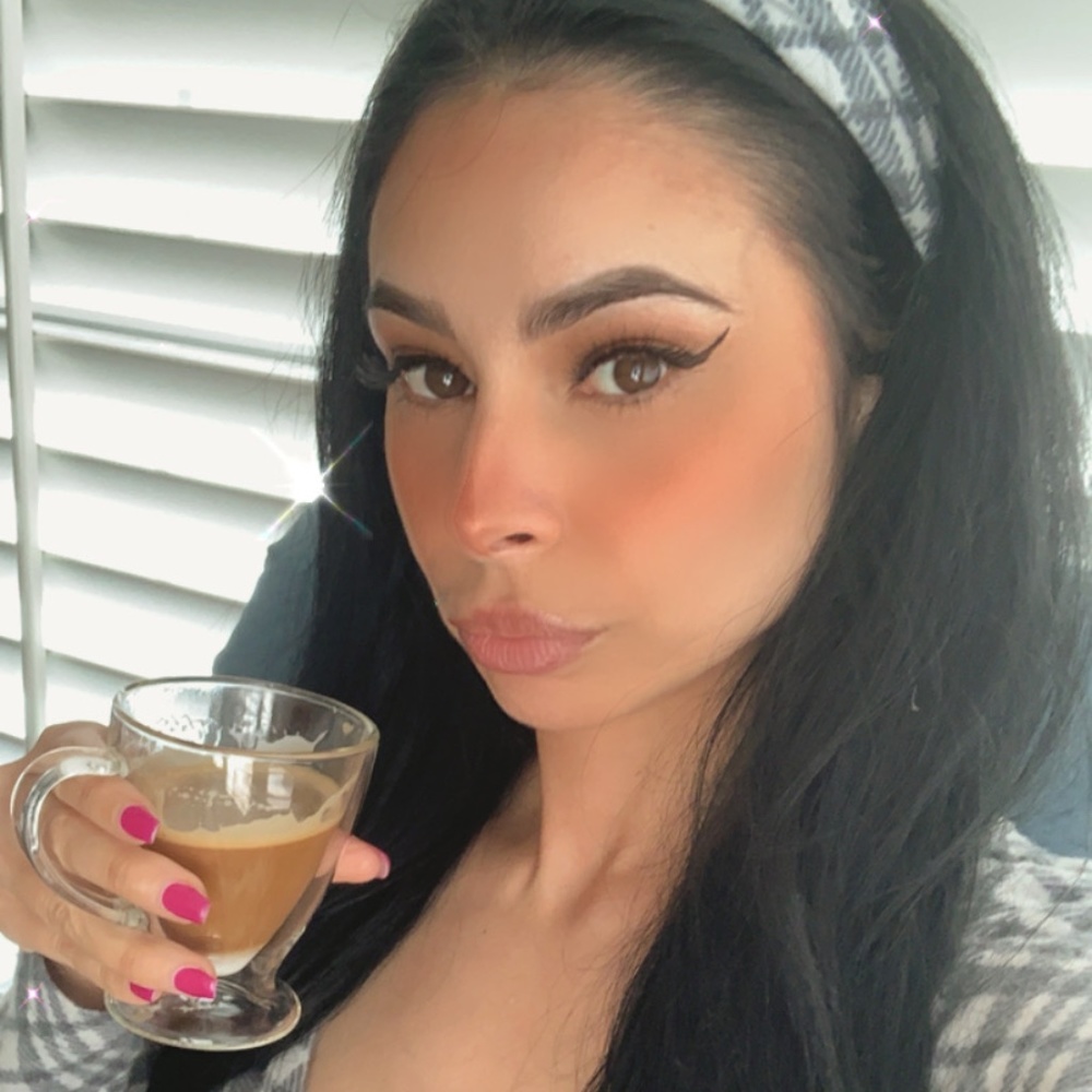 Meet your Posher, Kacie